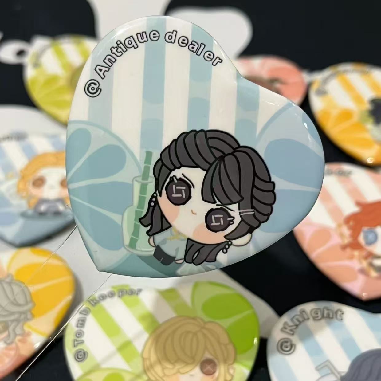 بضائع تنكرية جديدة ذات شخصية خ - مراجعة Anime Cosplay Merchandise وسعره